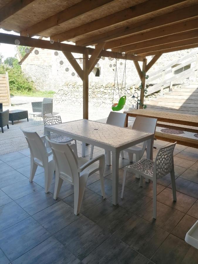 Peyo Et Foodie Escou Exterior photo